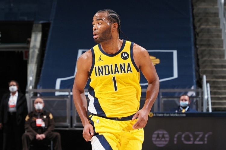 突出阵容优 突出阵容优